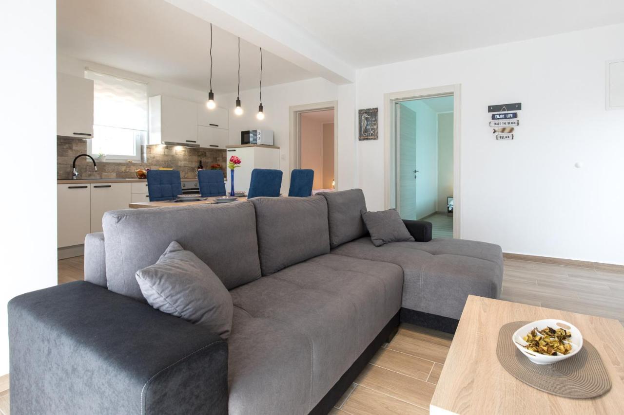 Apartman Jugo 푸나트 외부 사진
