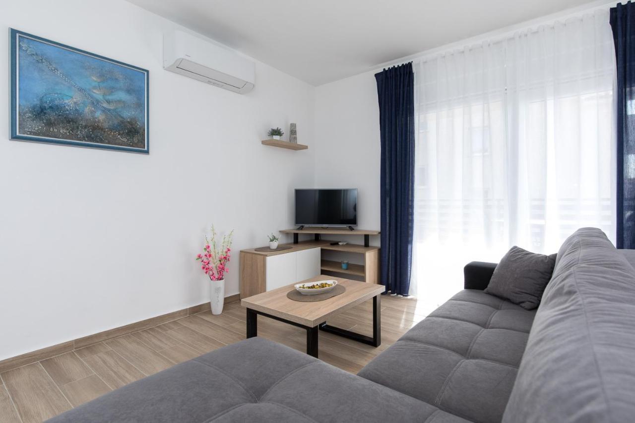 Apartman Jugo 푸나트 외부 사진